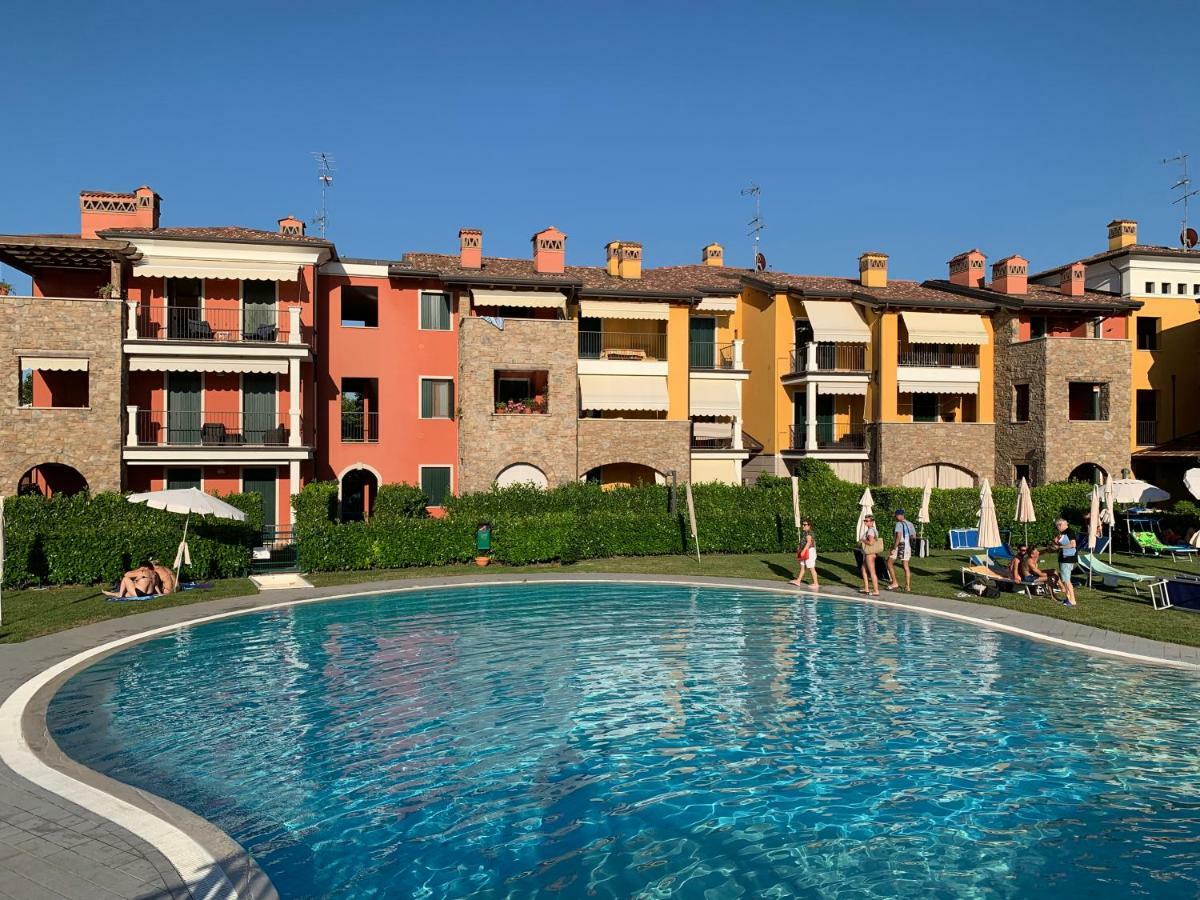 Appartamento Corina Sirmione Exterior foto